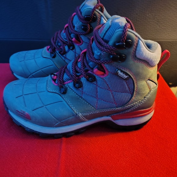 The North Face Gray and Red Hiking Boots - Picture 7 of 7